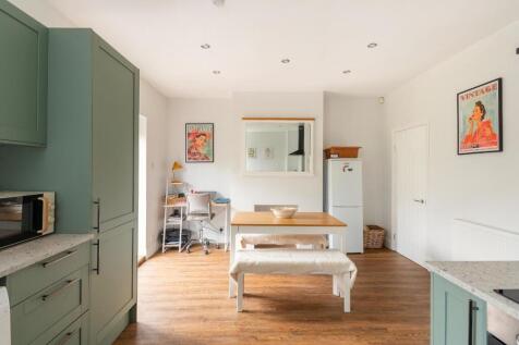 0R6TFS - Kitchen Diner A.jpg