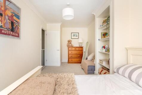 0R6TFS - Bedroom A.jpg