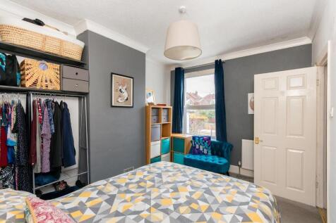 2W4RBN - Bedroom E.jpg