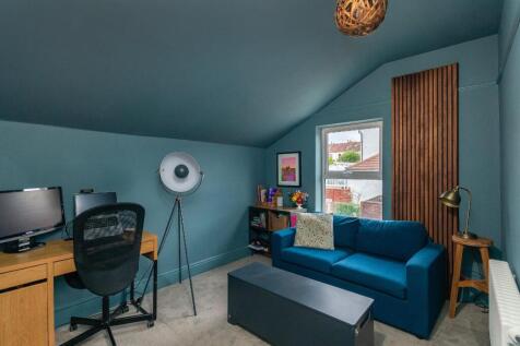 2W4RBN - Bedroom H.jpg