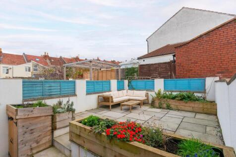 2W4RBN - External G.jpg