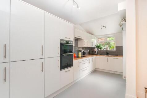 0H4STRD - Kitchen D.jpg