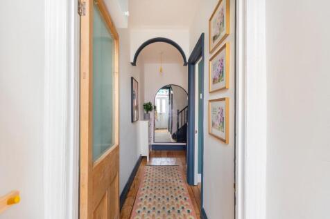 0H4STRD - Hallway B.jpg