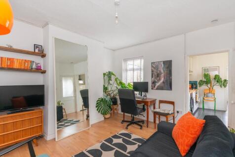 9A1ARBR - Living Room A.jpg