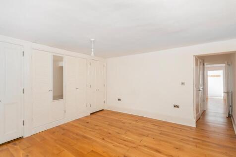 1C0ATHS - Bedroom A.jpg