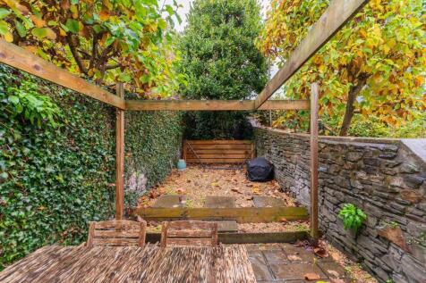 1C0ATHS - External J.jpg