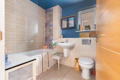 6 Fraynes Cl, BS3-14.jpg