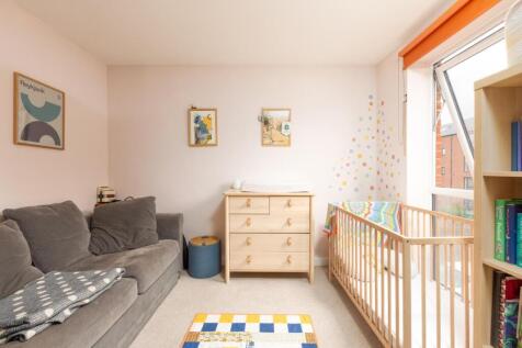 6 Fraynes Cl, BS3-22.jpg