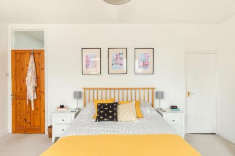 5G6STN - Bedroom F.jpg