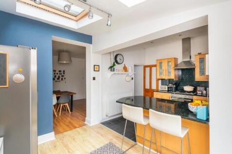 5G6STN - Kitchen D.jpg