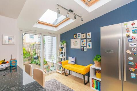 5G6STN - Kitchen F.jpg