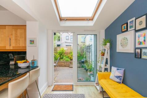 5G6STN - Kitchen C.jpg