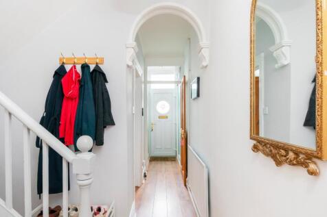 5G6STN - Hallway B.jpg