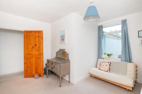 5G6STN - Bedroom D.jpg