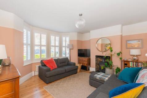 3W9CBN - Living Room D.jpg