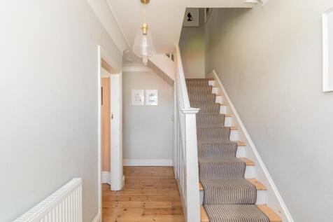 3W9CBN - Hallway B.jpg