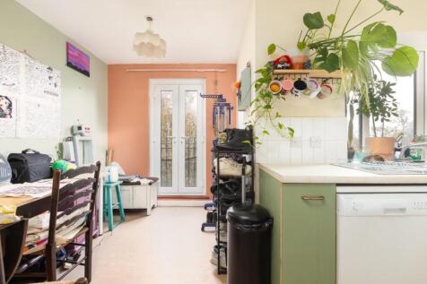 54 Cutler Road, BS13-6.jpg