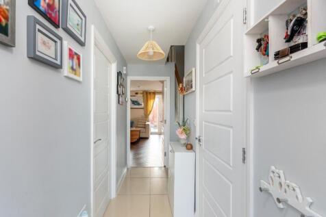 0M8RFP - Hallway B.jpg