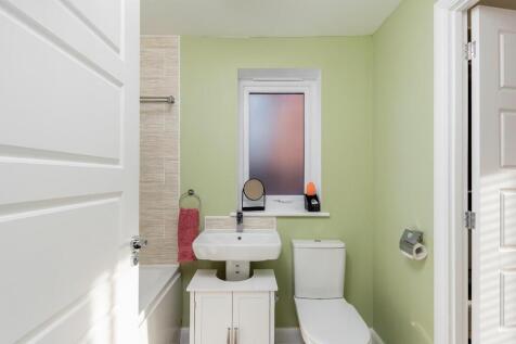 0M8RFP - Bathroom C.jpg