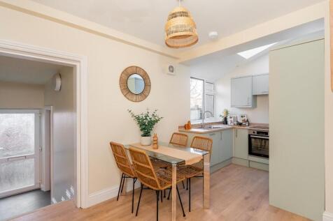 2R1RGK - Kitchen Diner D.jpg