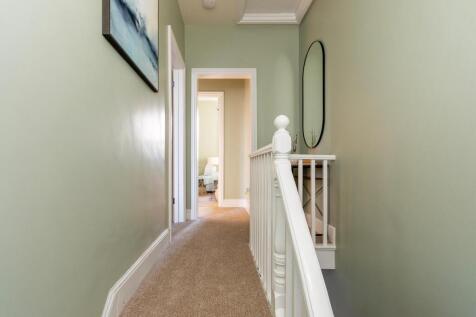 2R1RGK - Landing A.jpg