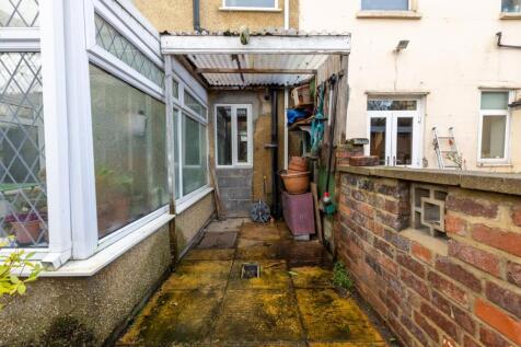 14 Woodbine Street, BS5-26.jpg