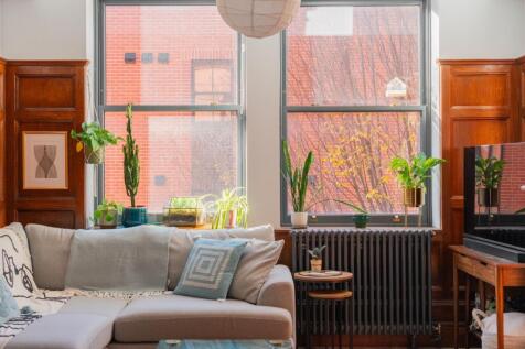 2R0HBR - Living Room A.jpg