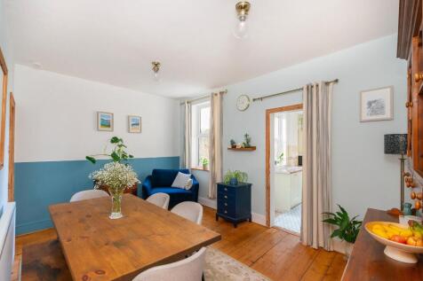 3L7CRSA - Dining Room A.jpg