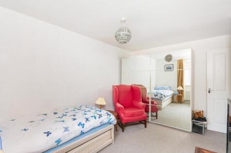 2G8CWCV - Bedroom B.jpg