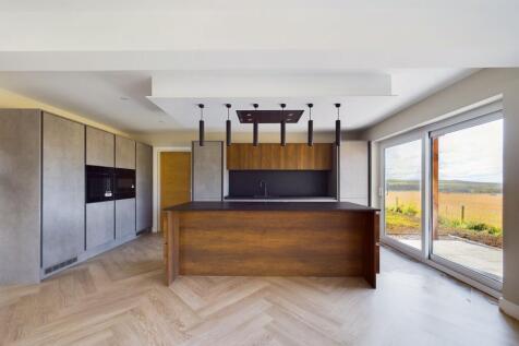 Kitchen/Living Area