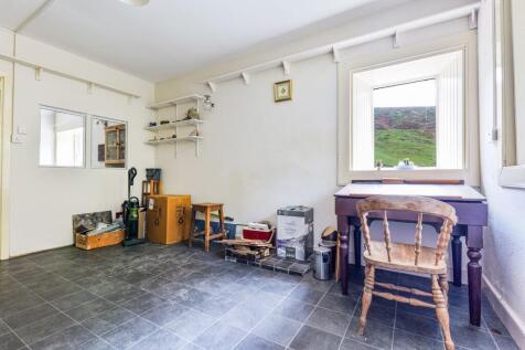 Sitting Room/Bedroom