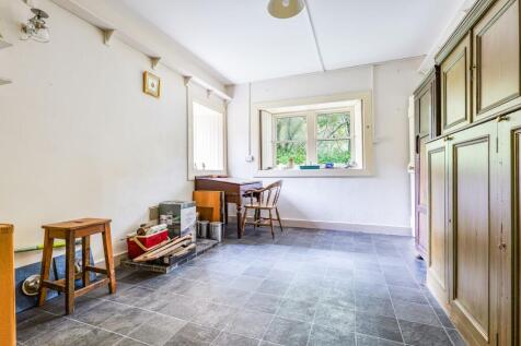 Sitting Room/Bedroom