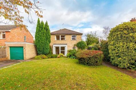 4 bed detached house to rent Nightingale Avenue, 