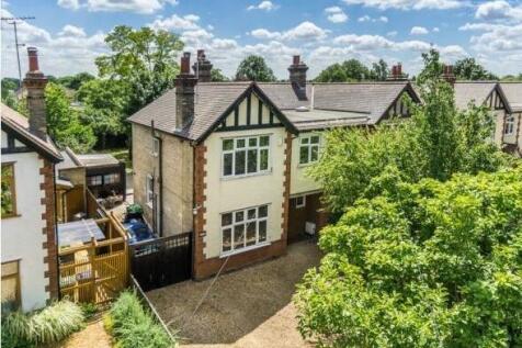 4 Bedroom Semi-Detached House on Milton Road, Cam