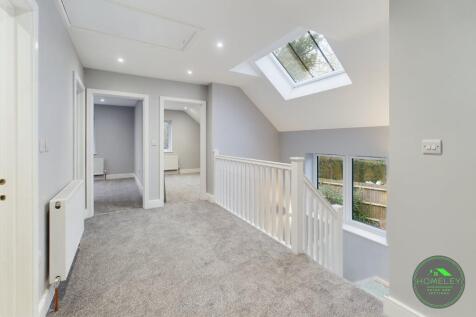 16 upstairs landing