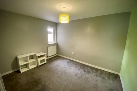 Bedroom Three/Stu...