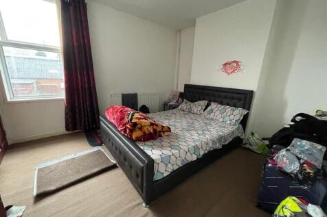 WhatsApp Image 2024-04-18 at 14.49.36 (4).jpeg