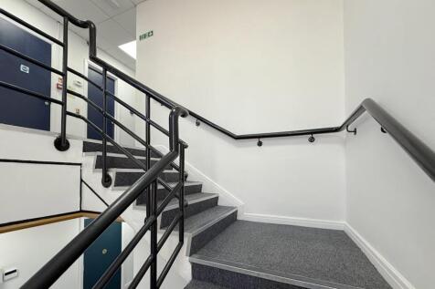 officetolet_altrincham_0000s_0001s_0001_Layer75.