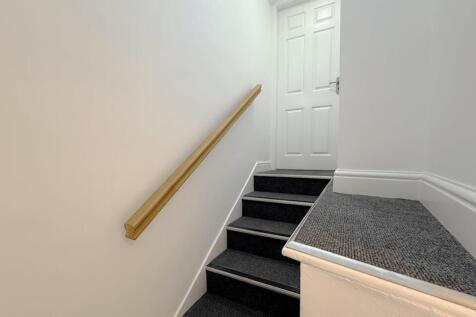 commercialspacetorent_altrincham_0000s_0007_Laye