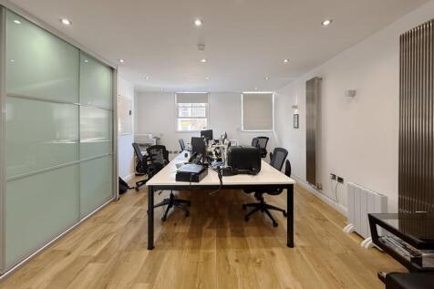 commercialpropertyforsale_tolet_inaltrincham_000