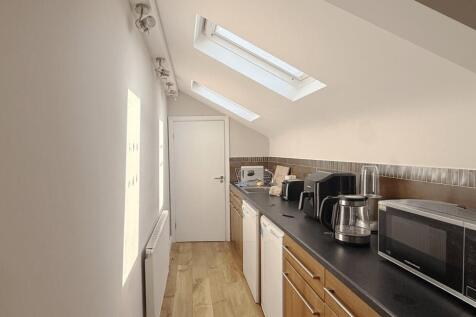 commercialpropertyforsale_tolet_inaltrincham_000