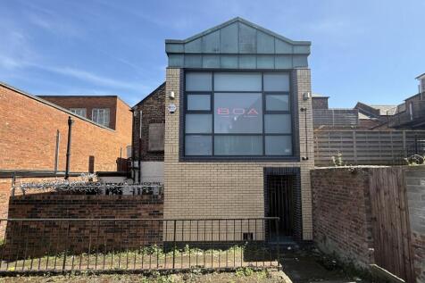 retailunitforsale_altrincham_rear access.png
