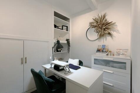 commercialpropertyforsale_altrincham_0000s_0006_