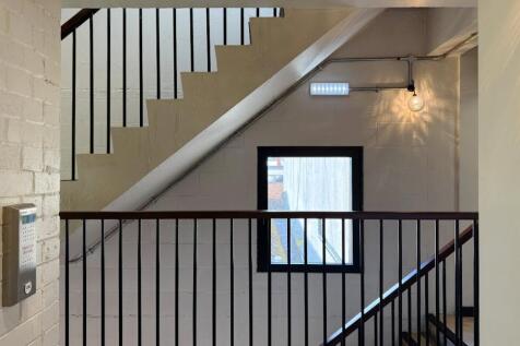 officesuitestorent_altrincham_0000s_0002_Layer17