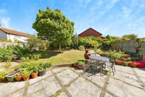Lily's Property - Garden.jpg