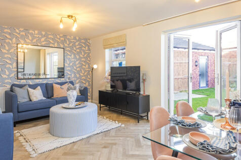 internal shot of the living/dining area in the portmore