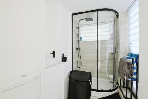 Annexe Shower Room