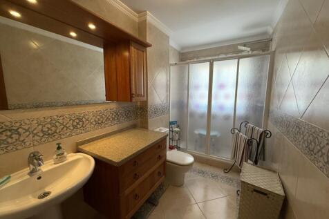 en-suite bathroom