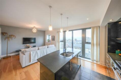 Open Plan Lounge and Kitchen