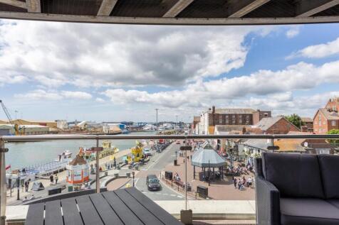 1 Dolphin Quays-18_web.jpg